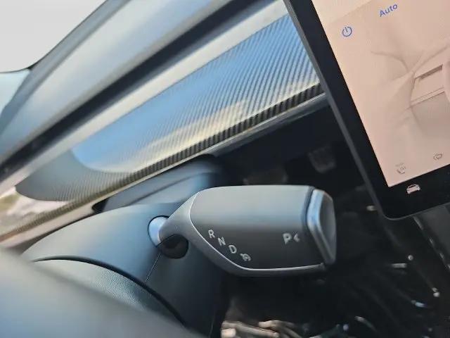 2022 Tesla Model 3 Long Range Dual Motor All-Wheel Drive