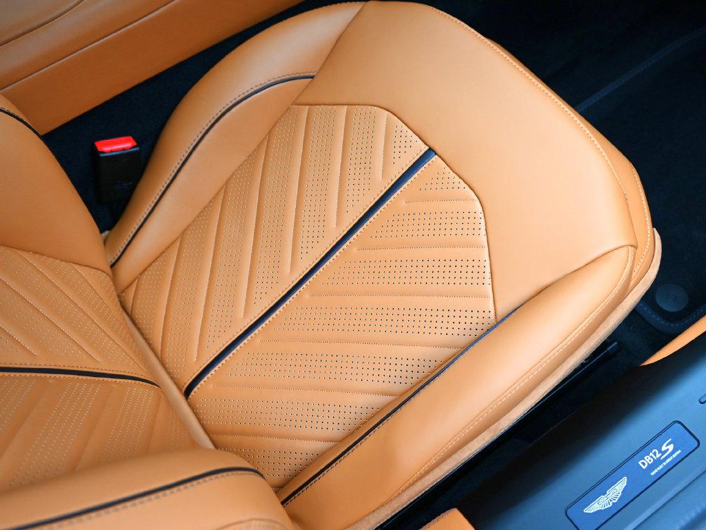 2026 Aston Martin DB12 Base - Photo 19