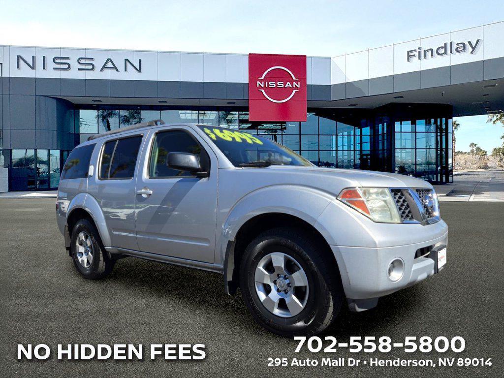 2005 Nissan Pathfinder XE