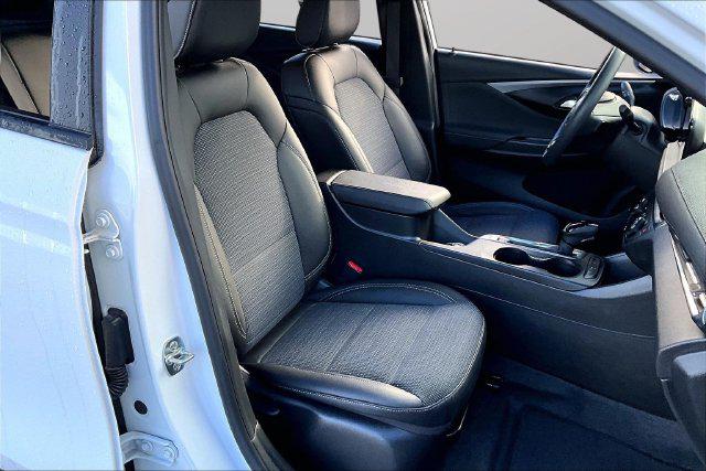 2026 Buick NV Preferred FWD