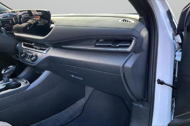 2026 Buick NV Preferred FWD