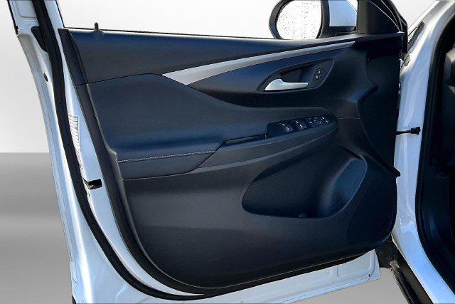 2026 Buick NV Preferred FWD