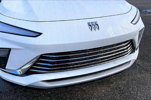 2026 Buick NV Preferred FWD