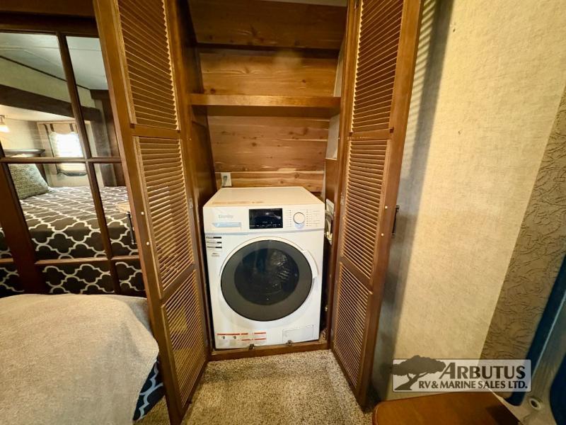 2014 Keystone RV Alpine 3010RE FIFTH WHEEL