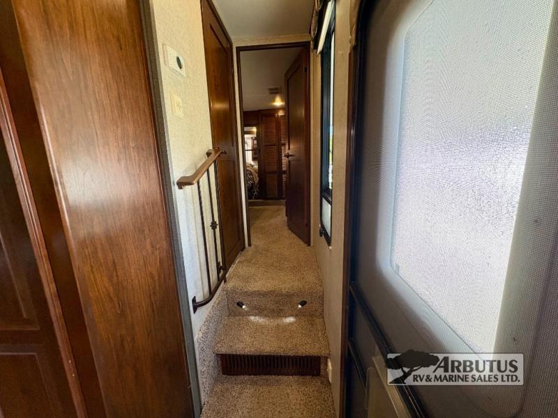 2014 Keystone RV Alpine 3010RE FIFTH WHEEL