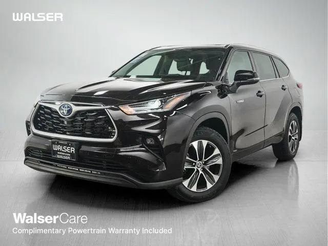 2021 Toyota Highlander Hybrid XLE for sale in Minnetonka, MN