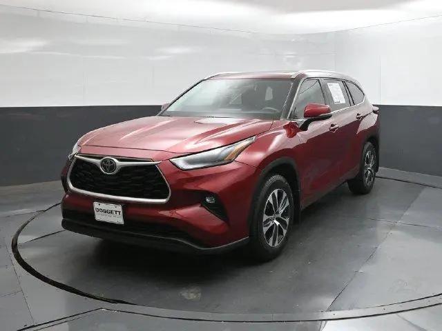 2021 Toyota Highlander XLE for sale in Beaumont, TX