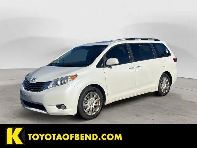 2015 Toyota Sienna XLE 7 Passenger for sale in Bend, OR