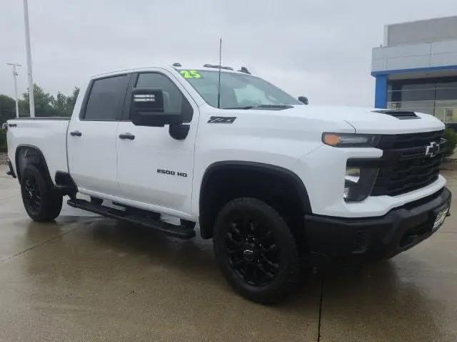 2025 Chevrolet Silverado 2500HD 4WD Crew Cab Standard Bed Custom for sale in Pleasant Hill, IA