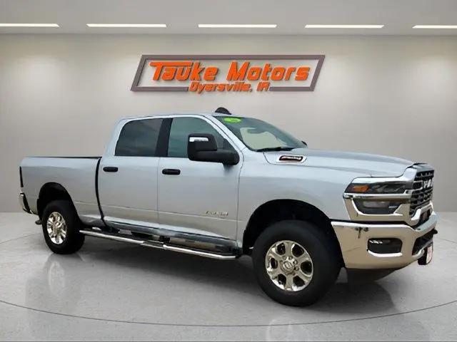 2026 Ram 2500 Big Horn Crew Cab 4x4 64 Box for sale in Dyersville, IA