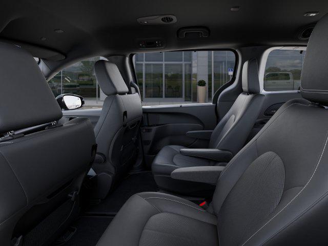 2027 Chrysler Pacifica Select AWD