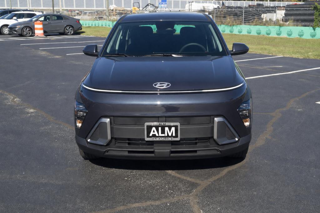 New 2027 Denim Blue Pearl HYUNDAI SE FWD image 2