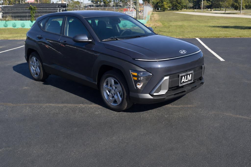 New 2027 Denim Blue Pearl HYUNDAI SE FWD image 3