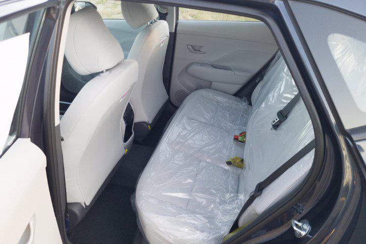 New 2027 Denim Blue Pearl HYUNDAI SE FWD image 15