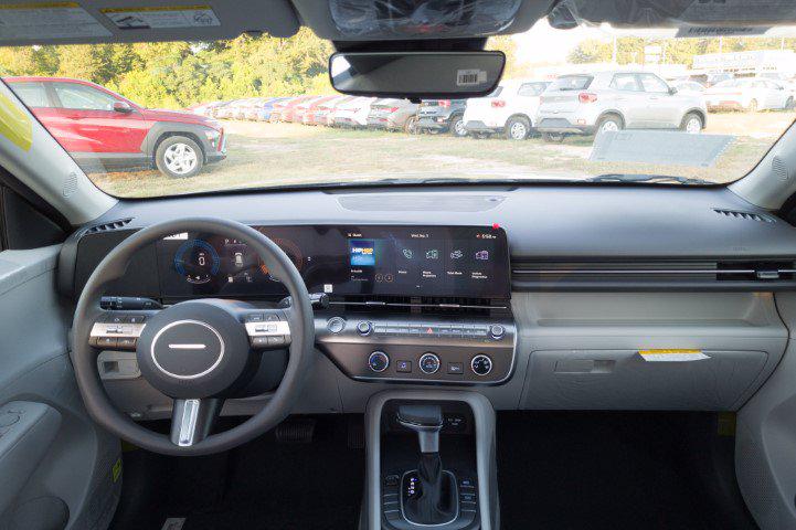 New 2027 Denim Blue Pearl HYUNDAI SE FWD image 18