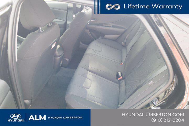 New 2026 Abyss Black Hyundai SE image 16