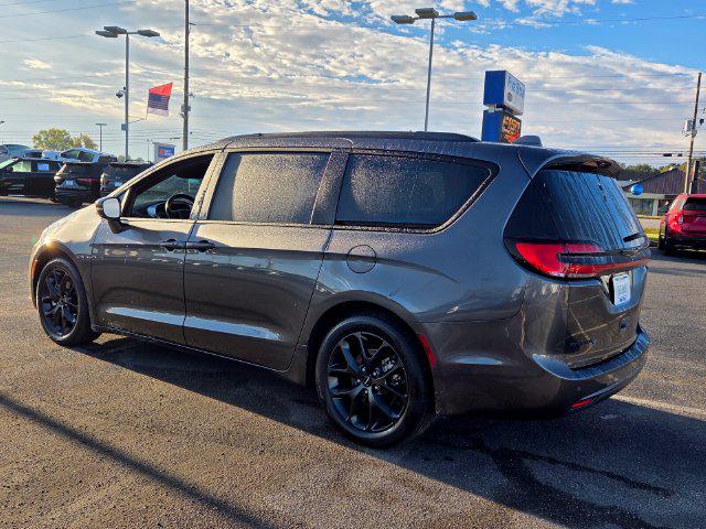 2021 Chrysler Pacifica Touring