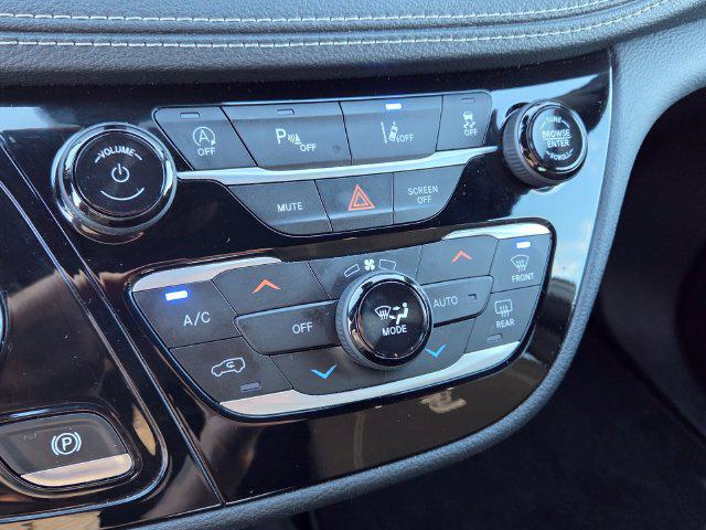2021 Chrysler Pacifica Touring