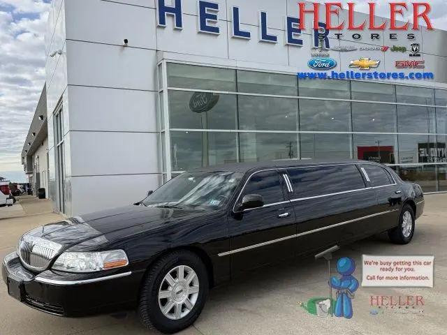 2007 Lincoln Town Car Executive for sale in El Paso, IL