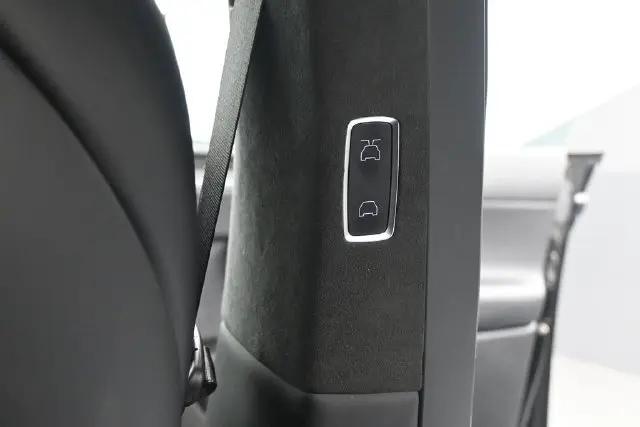 2023 Tesla Model X Plaid Tri Motor All-Wheel Drive