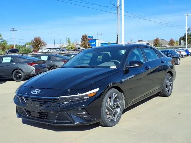 2025 Hyundai Elantra SEL Convenience for sale in Springfield, IL