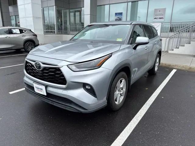 2021 Toyota Highlander LE for sale in Mount Laurel, NJ