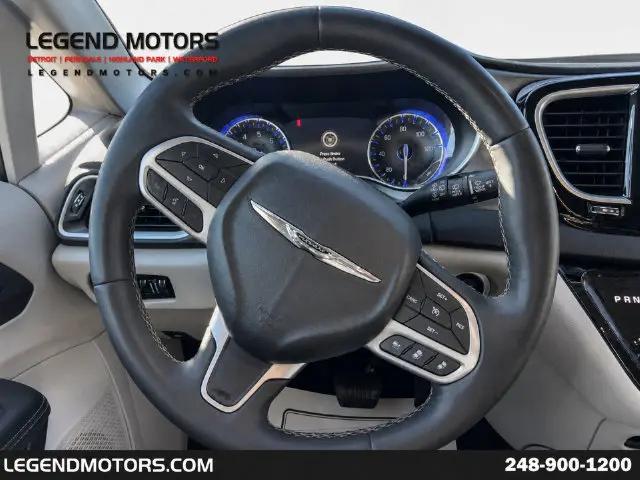 2024 Chrysler Pacifica Touring L
