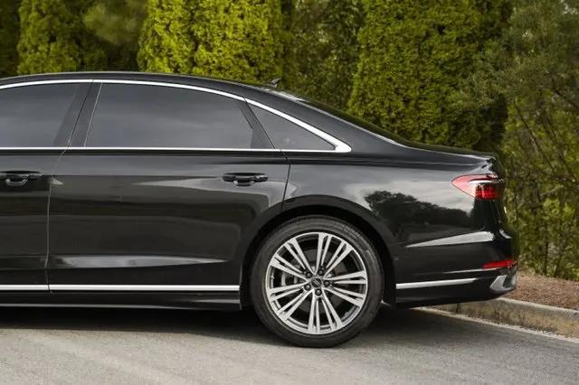 2023 Audi A8 L 55 TFSI quattro Tiptronic