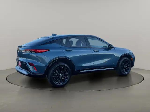 2026 Buick NV Sport Touring FWD