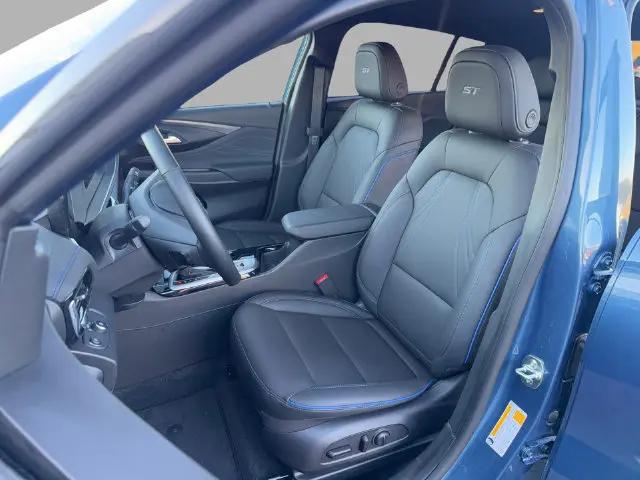 2026 Buick NV Sport Touring FWD