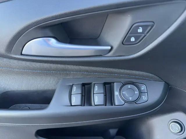 2026 Buick NV Sport Touring FWD