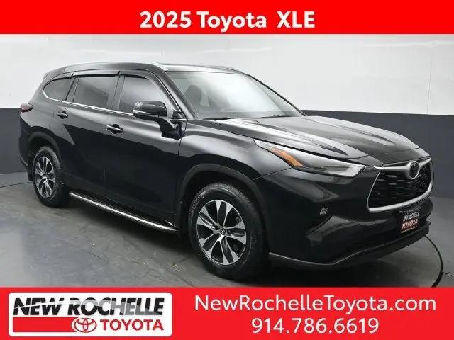 2025 Toyota Highlander XLE for sale in New Rochelle, NY