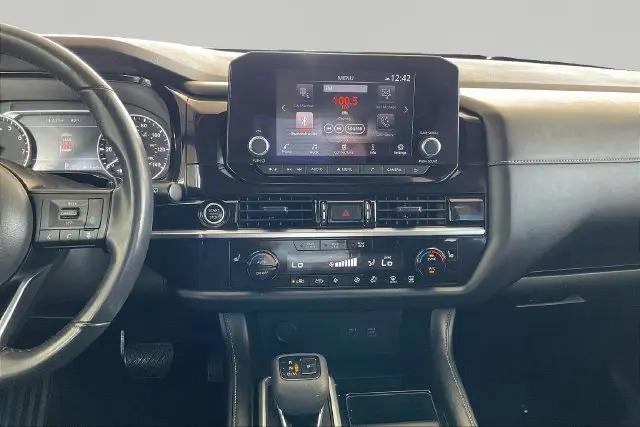 2024 Nissan Pathfinder SV 4WD