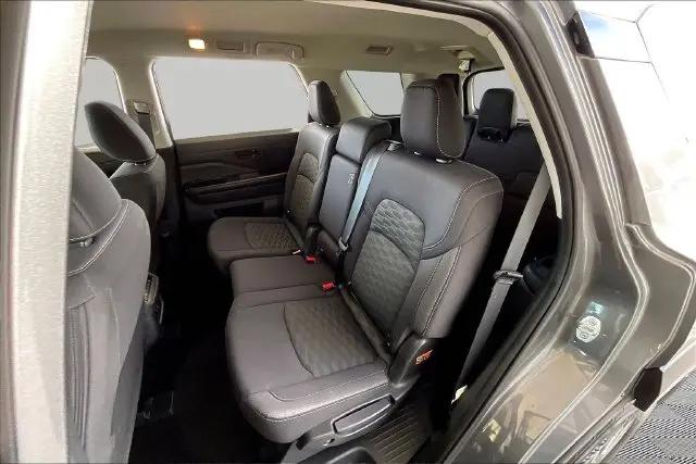 2024 Nissan Pathfinder SV 4WD