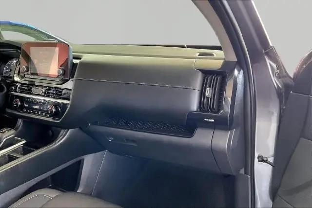 2024 Nissan Pathfinder SV 4WD