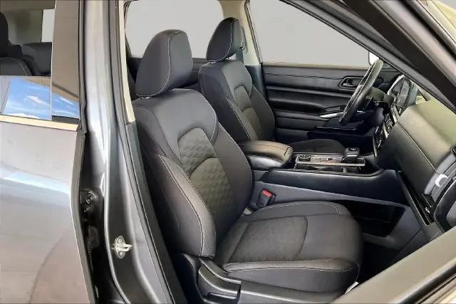 2024 Nissan Pathfinder SV 4WD