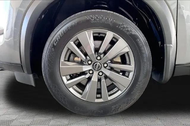 2024 Nissan Pathfinder SV 4WD