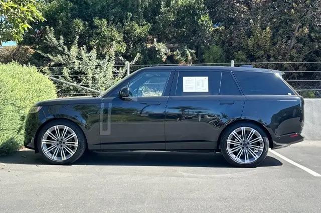 2026 Land Rover Range Rover P530 SE 7 Seat