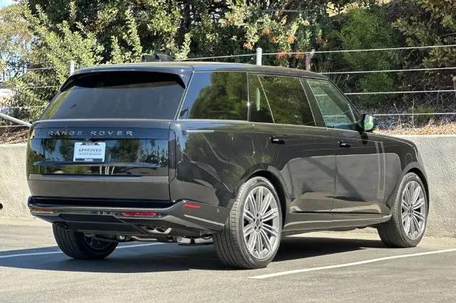 2026 Land Rover Range Rover P530 SE 7 Seat