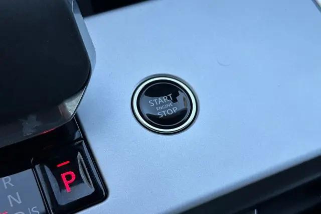 2026 Land Rover Range Rover P530 SE 7 Seat