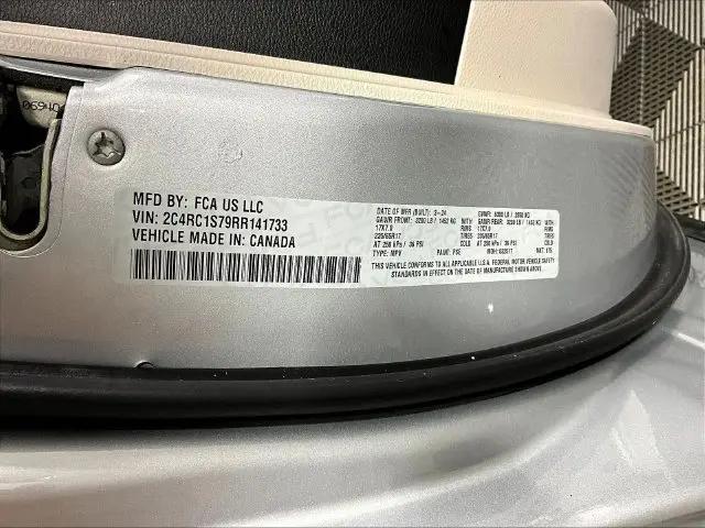 2024 Chrysler Pacifica Hybrid Select