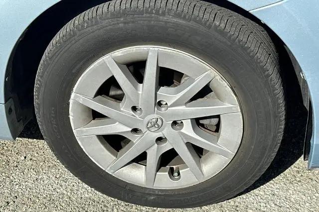 2013 Toyota Prius v Three
