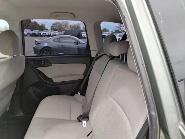 2015 Subaru Forester 2.5i