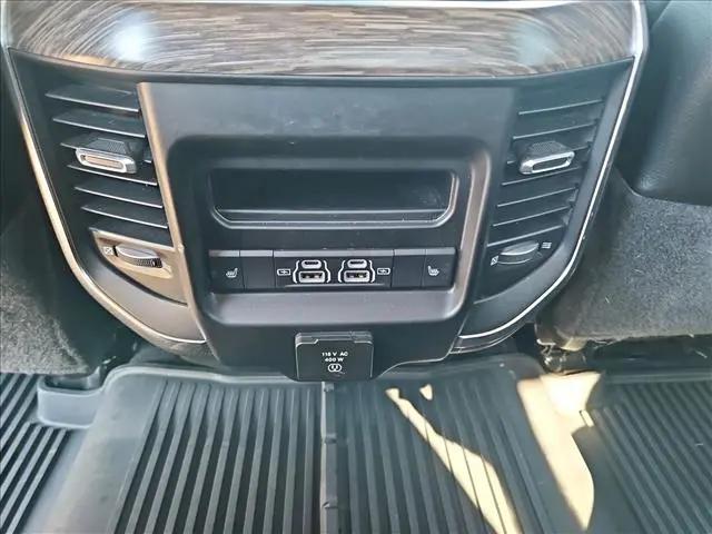 2021 Ram 3500 Laramie Crew Cab 4x4 8 Box