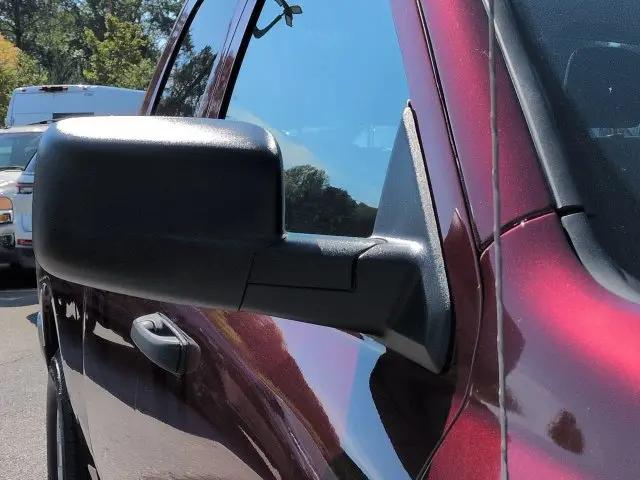 2024 Ram 1500 Classic SLT Quad Cab 4x4 64 Box