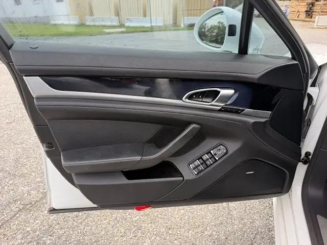 2014 Porsche Panamera 4S