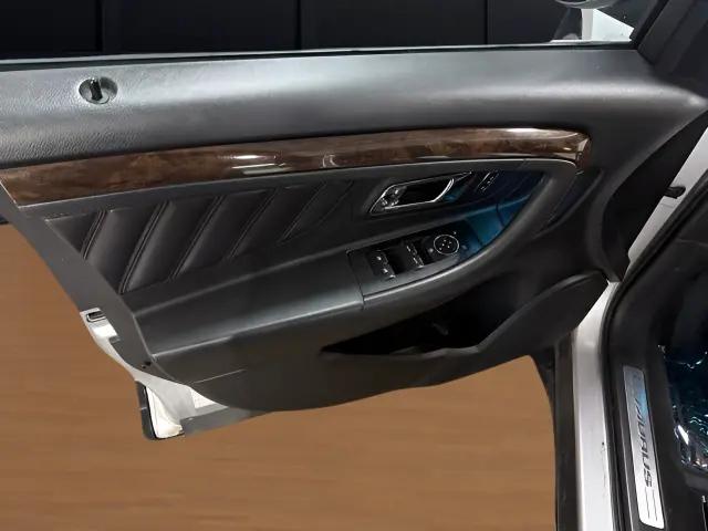 2016 Ford Taurus Limited