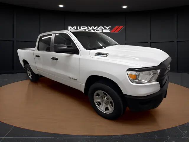 2022 Ram 1500 Tradesman Crew Cab 4x4 64 Box for sale in Chicago, IL
