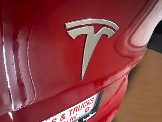 2022 Tesla Model 3 Rear-Wheel Drive