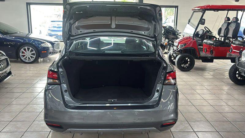 2024 Nissan Versa 1.6 SR
